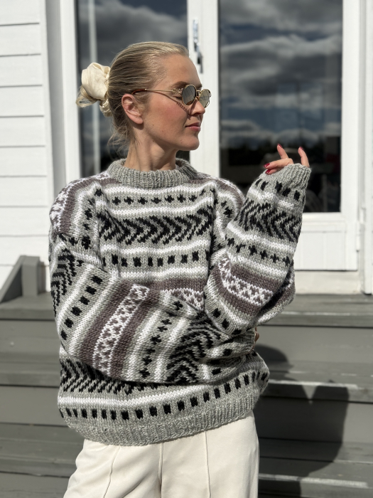 Hanami Raglangenser by Ingrid Raadim x HOY IR 02-39A