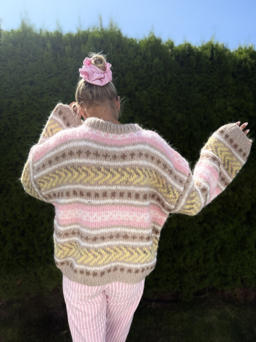 Hanami Genser by Ingrid Raadim x HOY IR 02-02I