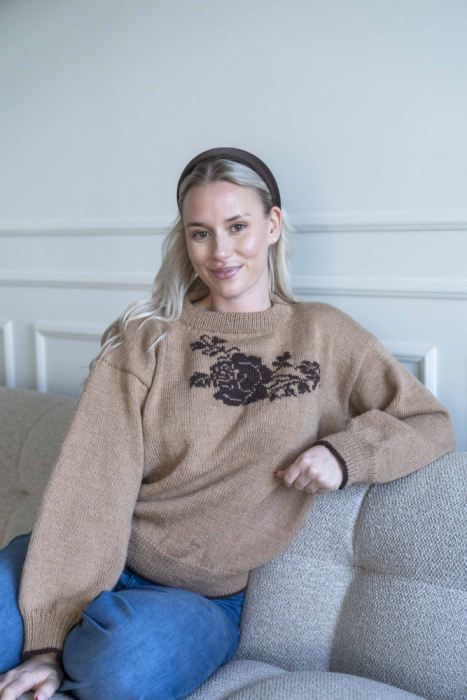 Ferdigstrikk - Rose Genser (#2300)