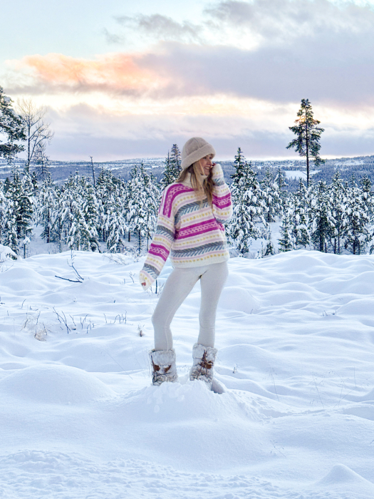 Hanami Genser by Ingrid Raadim x HOY IR 02-27B