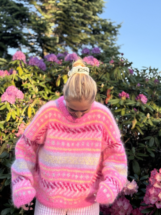 Hanami Genser by Ingrid Raadim X HOY IR 02-02D