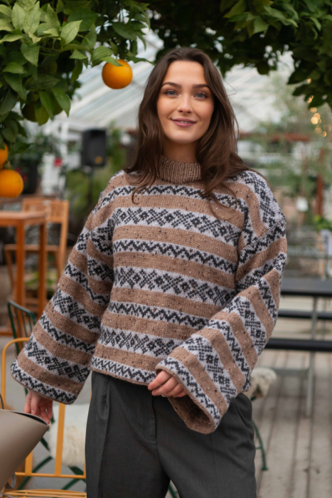 Ferdigstrikk - Vintermyr Genser (#2309)
